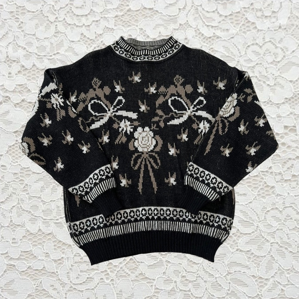 cutest vintage bow and‎ flower graphic grandpa sweater